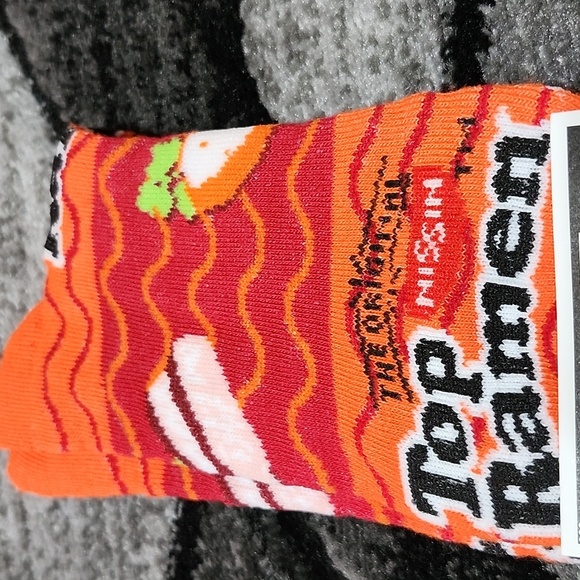 THE ORIGINAL TOP RAMEN NISSIN MENS CREW SOCKS 6-12 - Picture 6 of 9